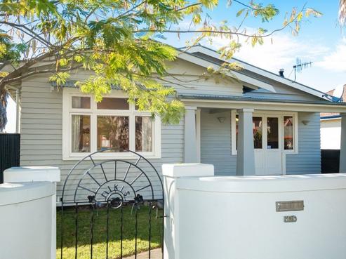 500 Albert Street, Hastings