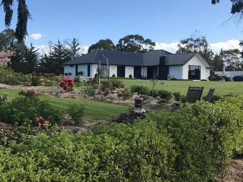 301 Spur Road, Hadlow