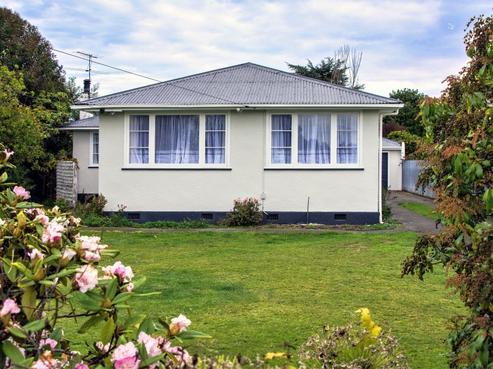 4 Derby Street, Solway