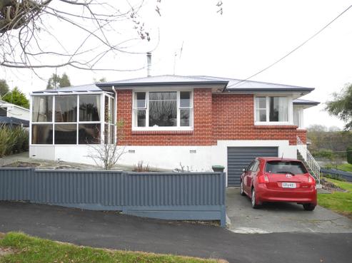 17 Goulds Road, Marchwiel