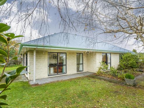 29 Norfolk Crescent, Feilding