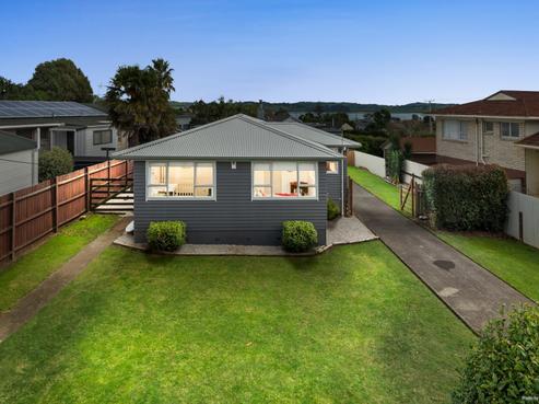 487 Glenbrook Beach Road, Glenbrook