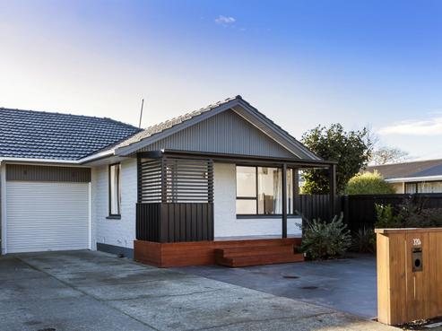2/320 Memorial Avenue, Burnside