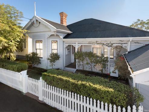 60 Calliope Road, Stanley Point