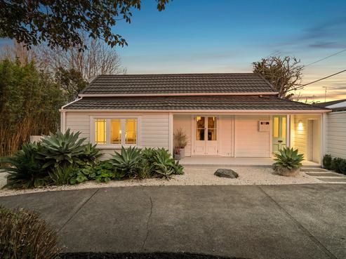 24 Rangatira Road, Birkenhead