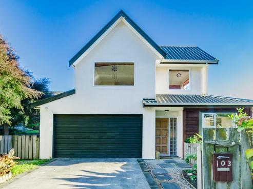 103 Golf Road, Paraparaumu Beach
