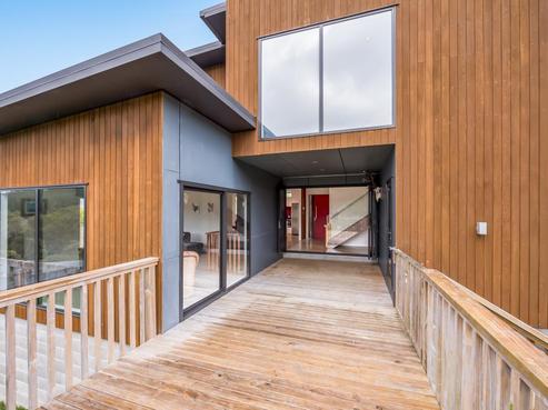 17 Frankie Stevens Place, Riverstone Terraces