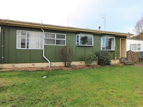 11 Glen Street, Marchwiel