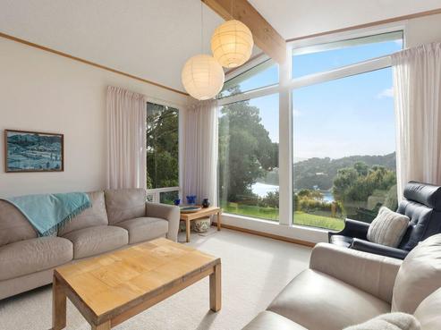 51 Waitohu Road, York Bay