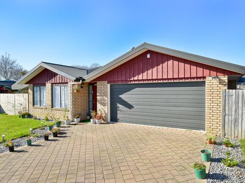 11 Dixon Road, Fitzroy