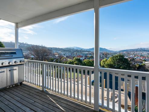 33A Easther Crescent, Kew