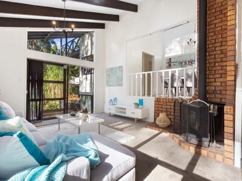 20 Kaurimu Rise, Titirangi