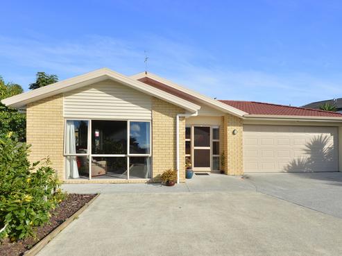 48 Pebble Beach Boulevard, Kamo