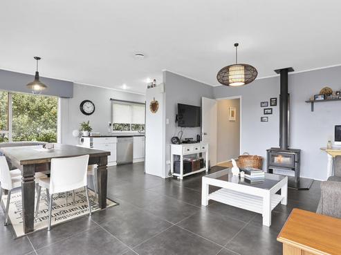 51 Tainui Road, Titirangi
