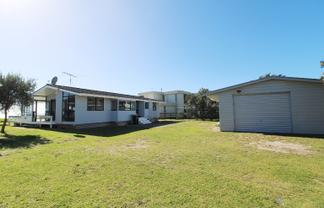 340 Kenwood Drive, Matarangi