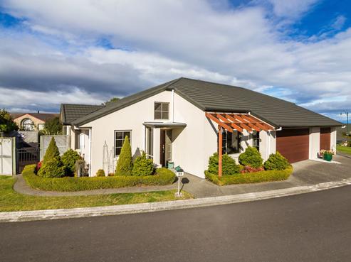 45 Lakeridge Close, Rangatira Park