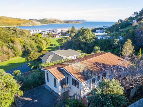 41 Acheron Road, Mana