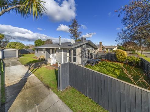 125 Apollo Parade, Milson