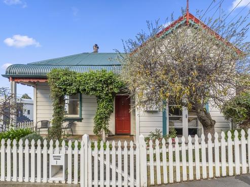 1 Pitarua Street, Thorndon