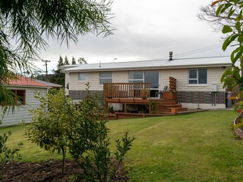 16 Golfers Drive, Balclutha