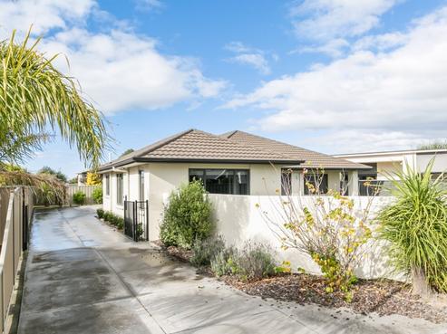 8 Pania Place, Poraiti
