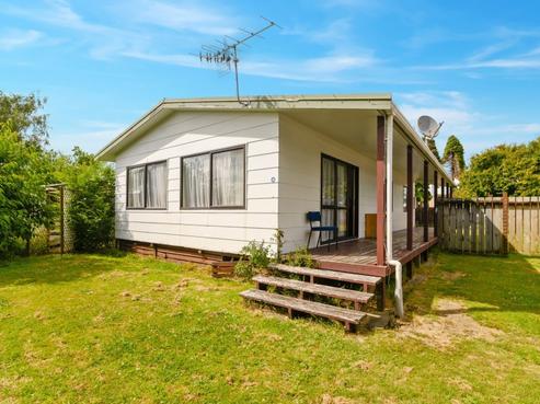17B Grayson Avenue, Mangakakahi