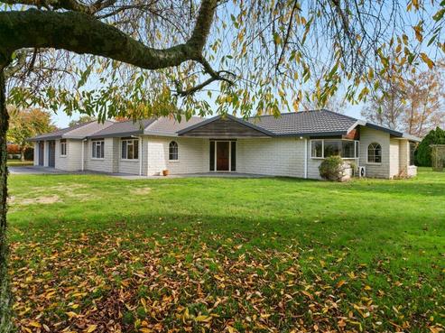 2 Curnow Place, Leamington