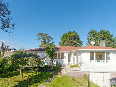2 Celsmere Lane, Te Atatu Peninsula