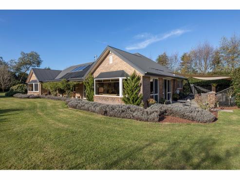 14 Faith Place, West Melton