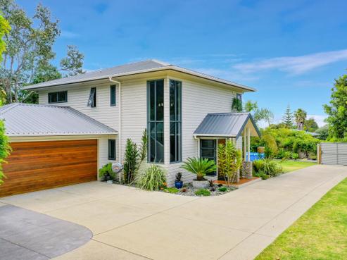 9 Pakeha Street, Matata