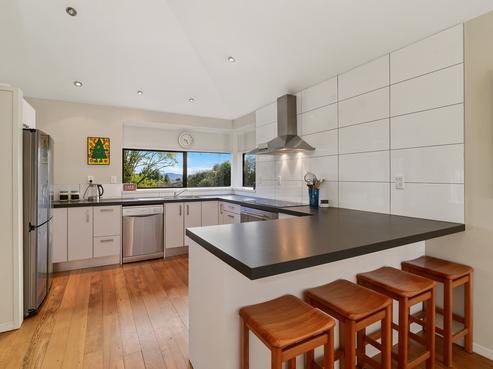 6 Brundon Place, Lynmore