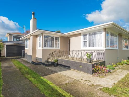 2 Camellia Avenue, Aramoho