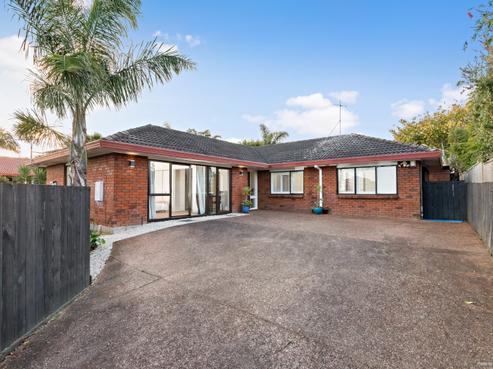 2/50 Channing Crescent, Botany Downs