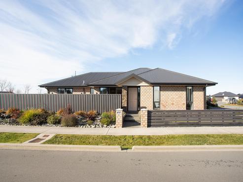 16 Kahuraki Drive, Pegasus