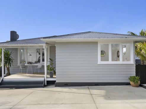 4 Neil Avenue, Te Atatu Peninsula