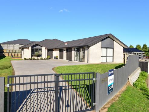 8 Pamela Christine Road, Patumahoe