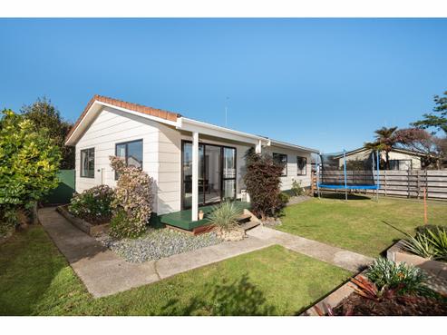 14 College Place, Poike
