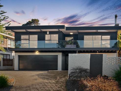 6 Awhiorangi Promenade, Swanson