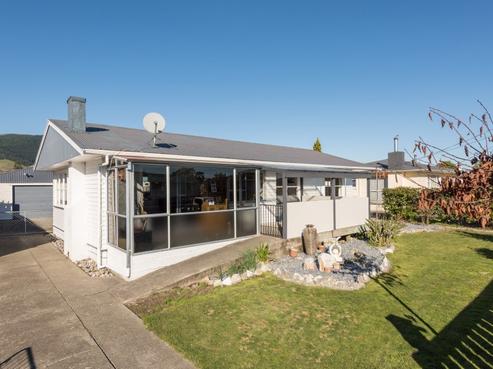 2 Lowry Street, Richmond