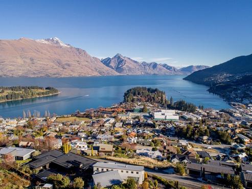 11 Belfast Terrace, Queenstown Central