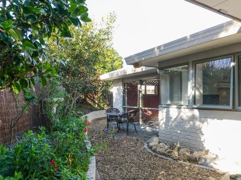 2/201 Orchard Road, Camberley
