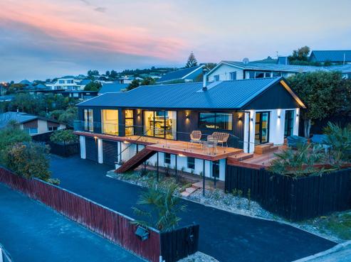 177 Soleares Avenue, Mount Pleasant
