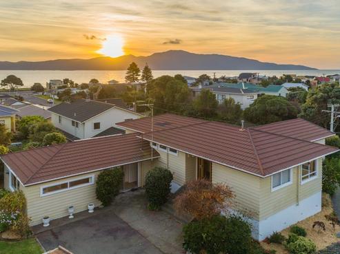 14 Rua Road, Paraparaumu Beach