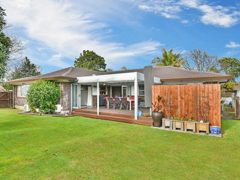 9 Beaumaris Way, Conifer Grove