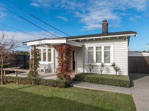 230 Meola Road, Point Chevalier