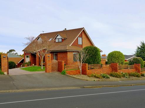 110 Larnach Road, Vauxhall