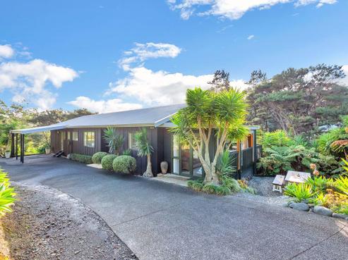 96 Attwood Road, Paremoremo