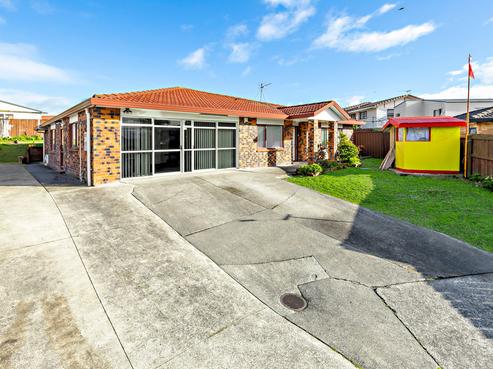 62 Robert Ross Place, Clendon Park