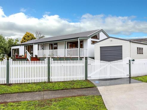 15 Hickford Place, Okato
