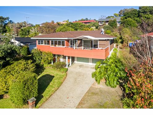 42 Stapleford Crescent, Browns Bay